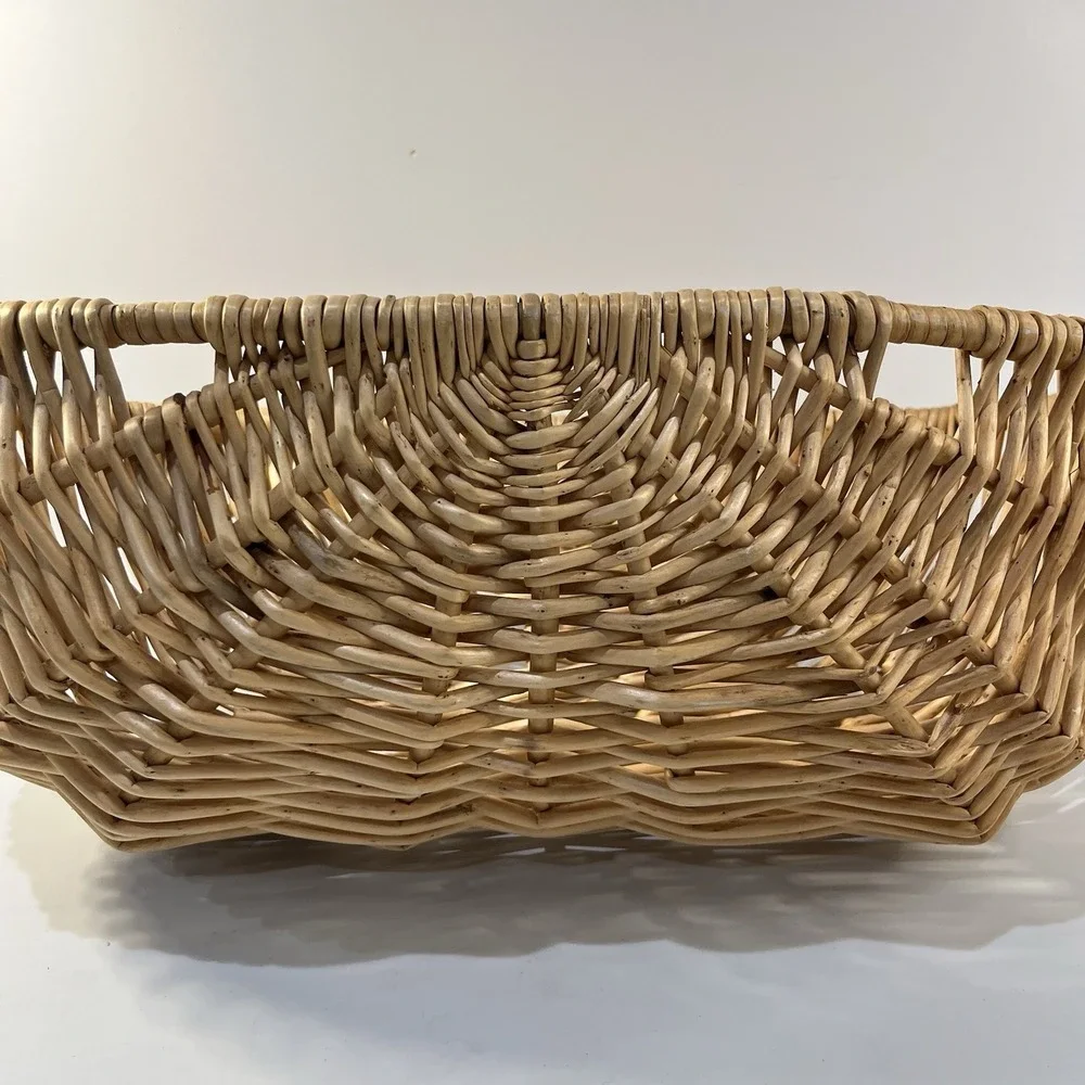 Vtg Handwoven Wicker Basket Oval Bread Bowl Rustic Boho Farmhouse Cottagecore